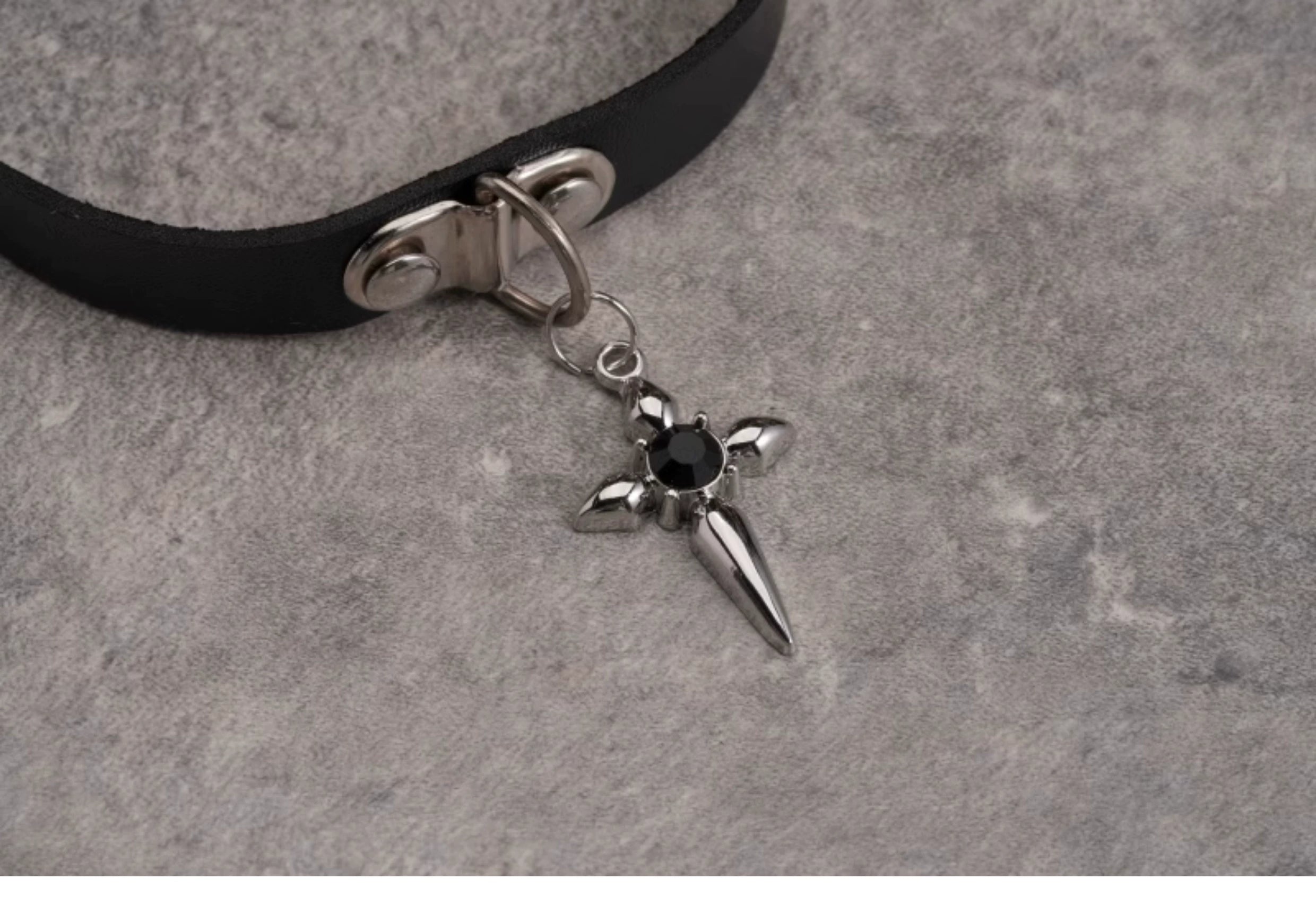 Strange Sugar~Gothic Lolita Choker Faux Leather Heart Pendant Necklace 36642:530678