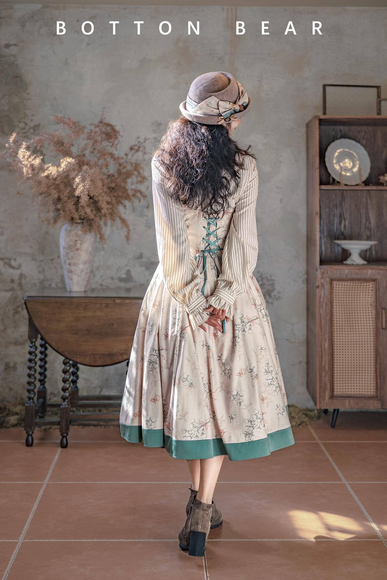 Button Bear - Winter Lily Bell - Classic Lolita Bust-Supporting JSK, Long Waisted Coat 44351:804199