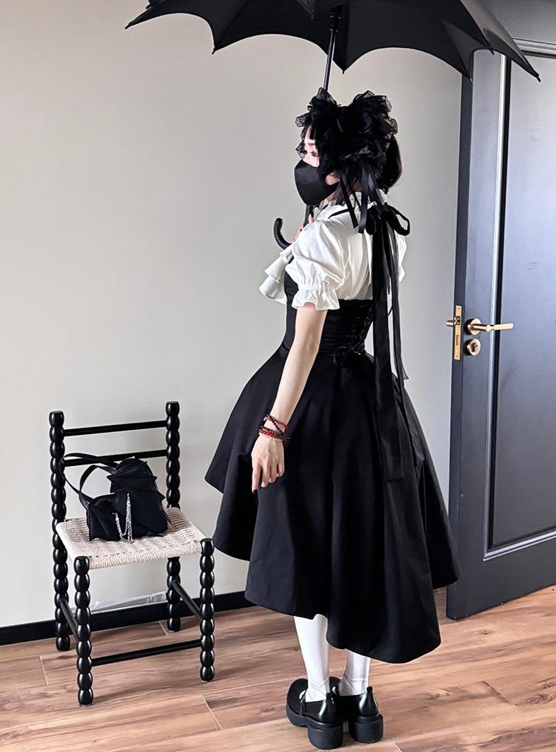 FlowerFairyDaily - Trace Night - Gothic Lolita Short-sleeved Shirt with Adjustable Waist