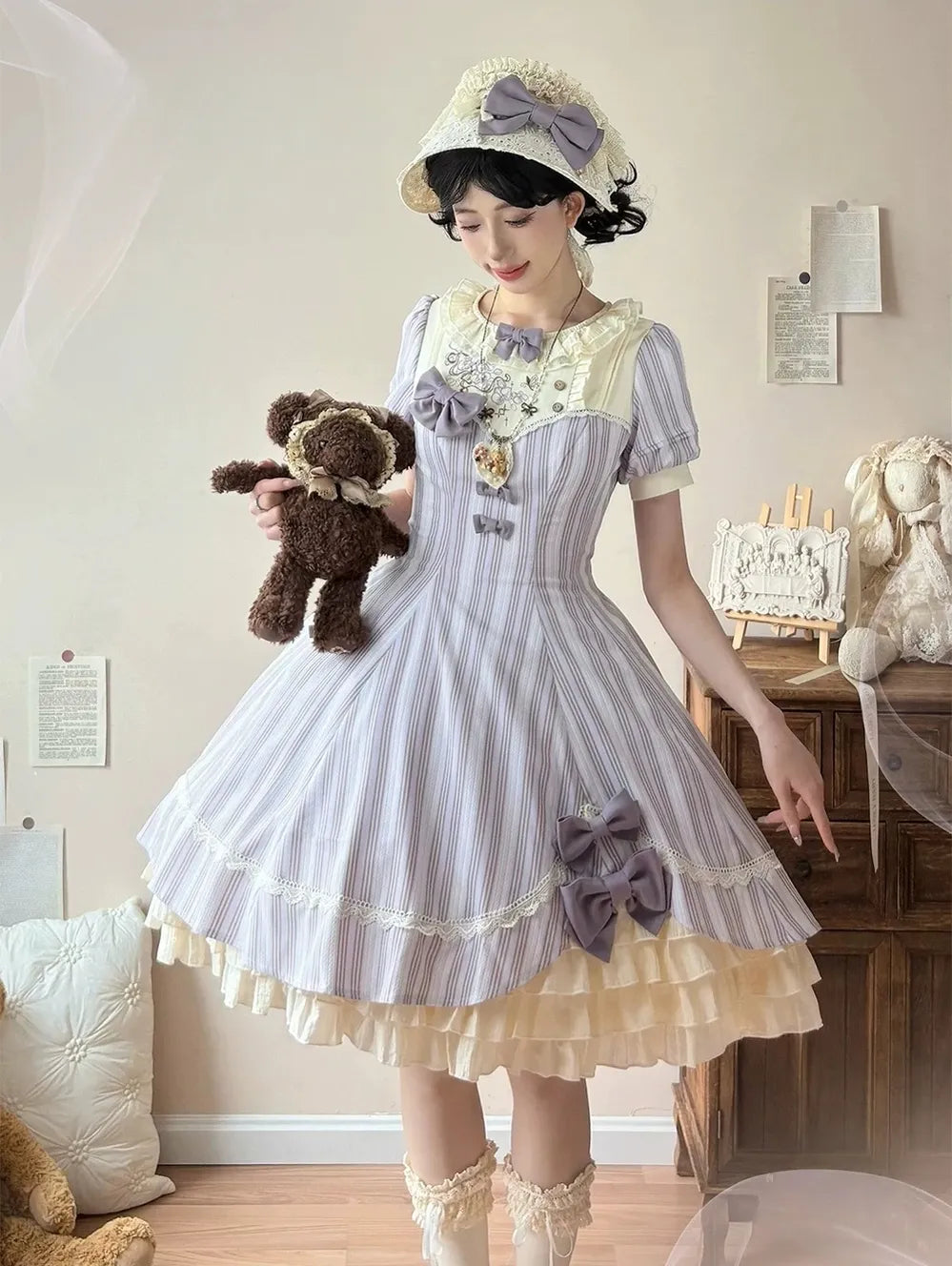Phalaenopsis - Classic Lolita Phalaenopsis Embroidery OP, Detachable Sleeves
