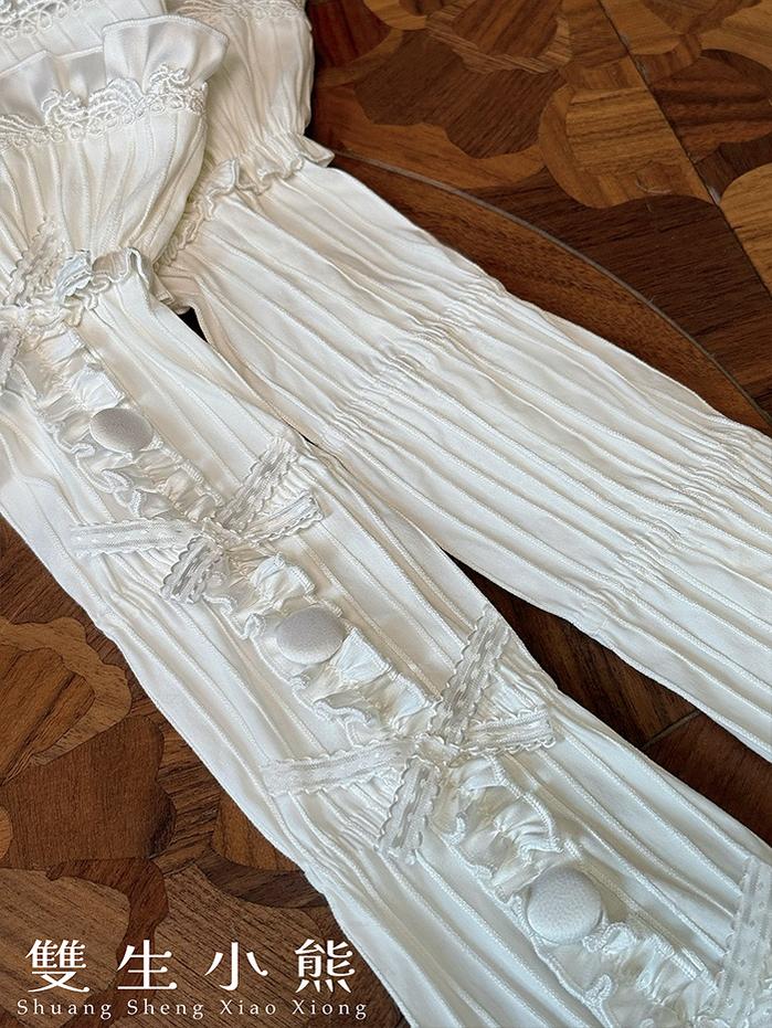 Shuang Sheng Xiao Xiong - Bite The Cake - White Sweet Lolita Blouse, Lace-Up Back 43601:780803