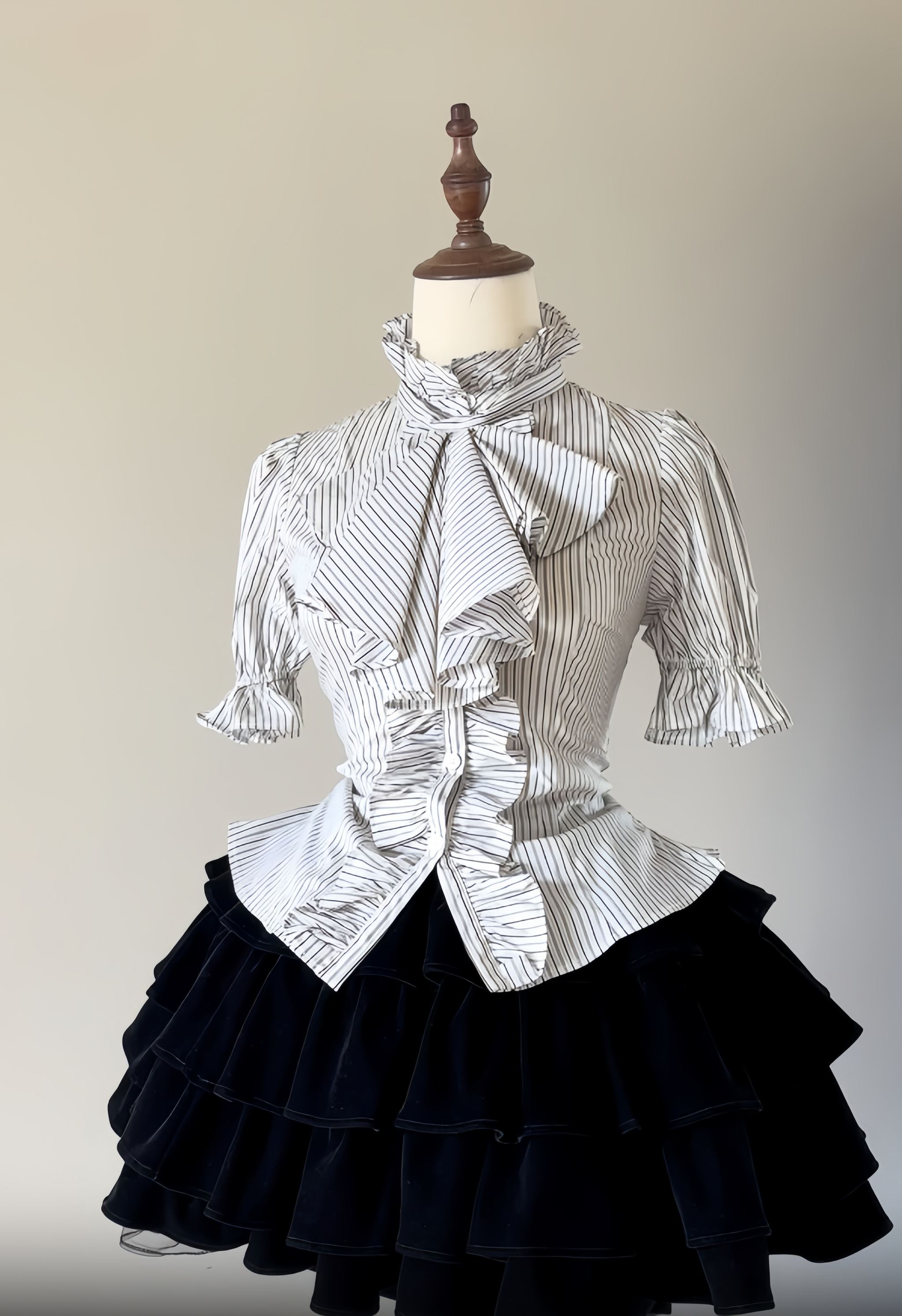 FlowerFairyDaily - Trace Night - Gothic Lolita Short-sleeved Shirt with Adjustable Waist White Stripes S