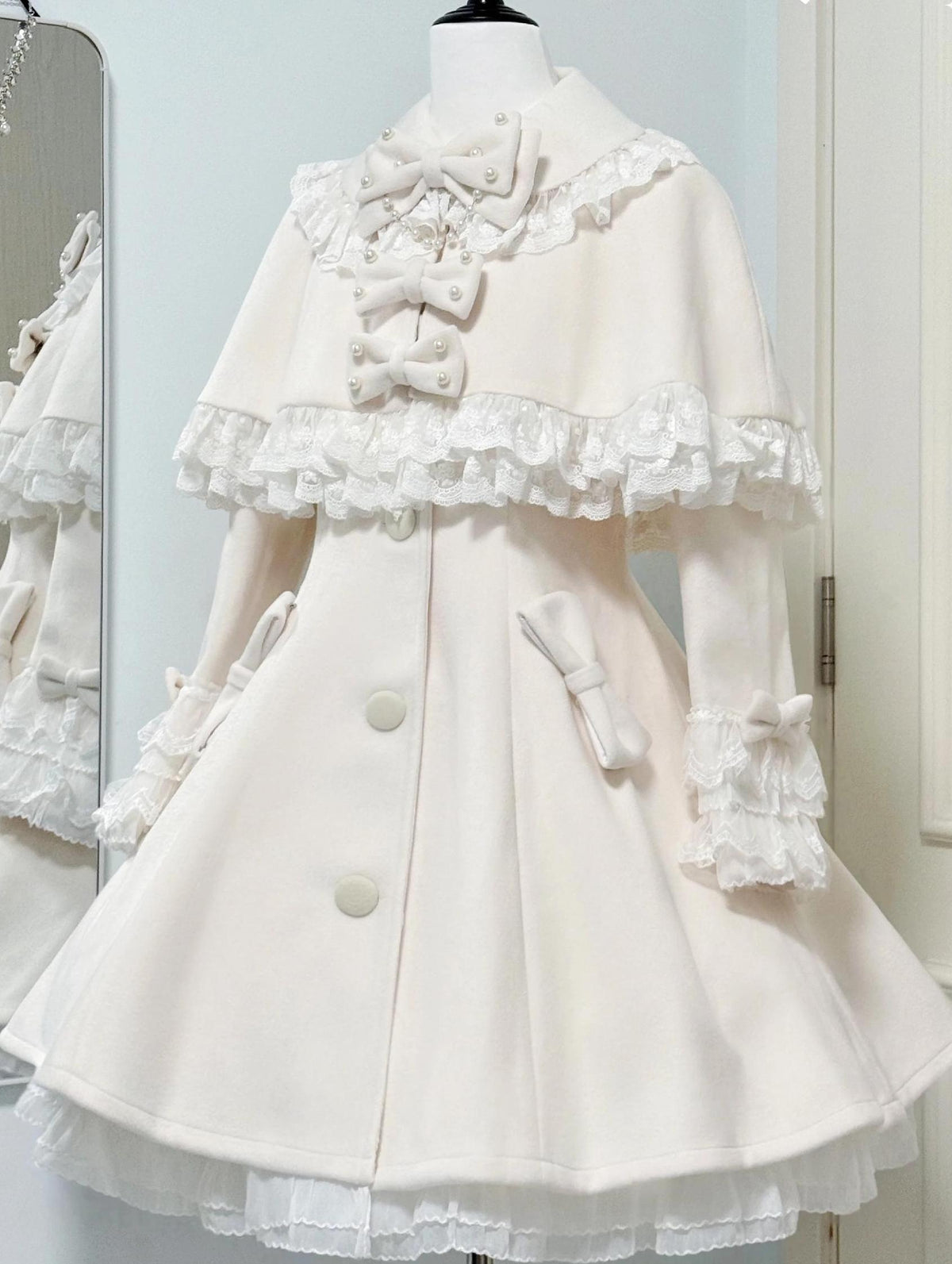 Lace Heart-Knot - Winter Sweet Lolita Lace Cape Coat, A-line Fit White Coat Only (regular) S