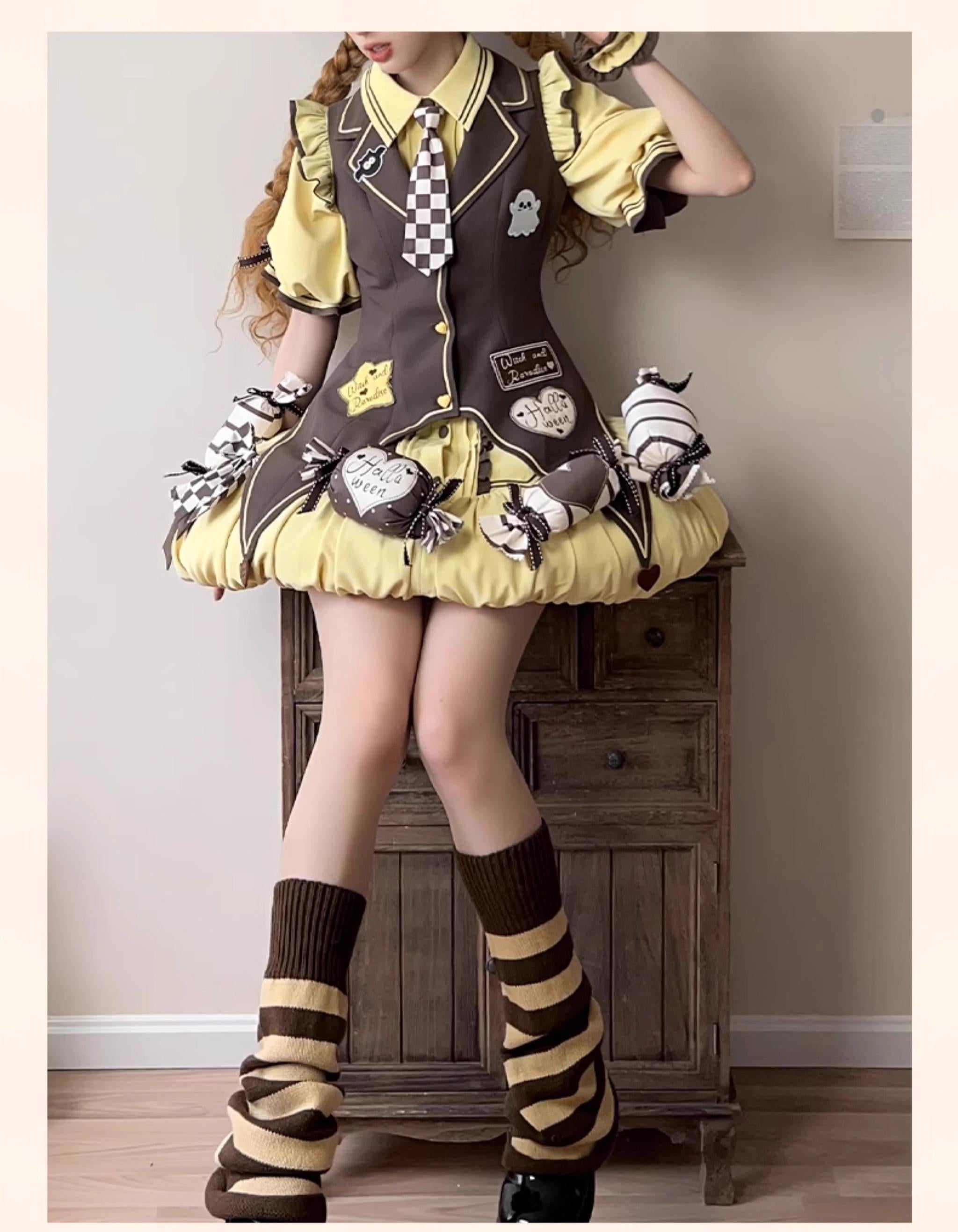 Piggy Bun- Witch Paradise - Kawaii Lolita OP Witch Themed Dress with Pointed Hem Vest