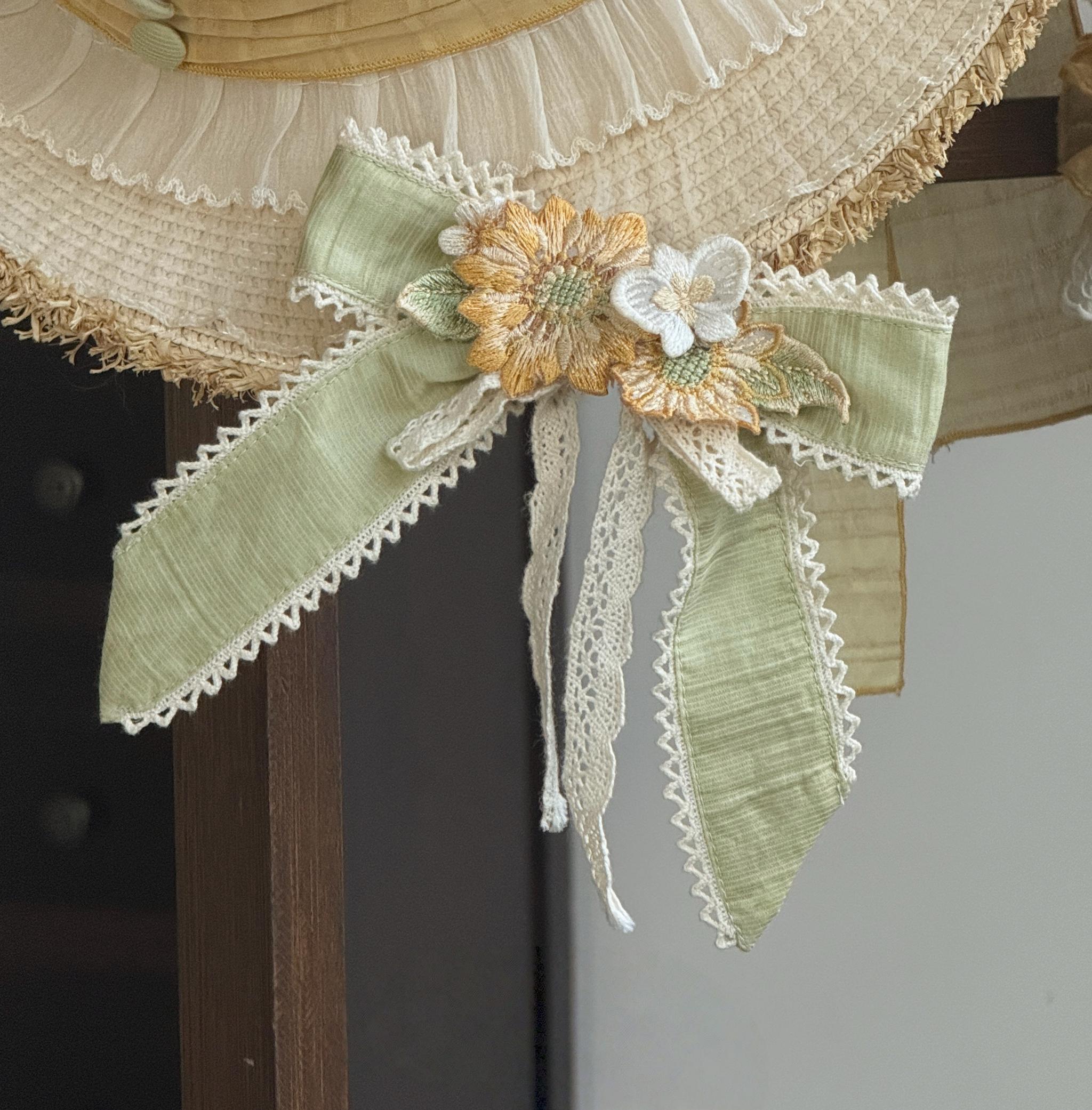 Moonlight Amber - Sunflower - Country Lolita Accessories A Green Side Clip One Size