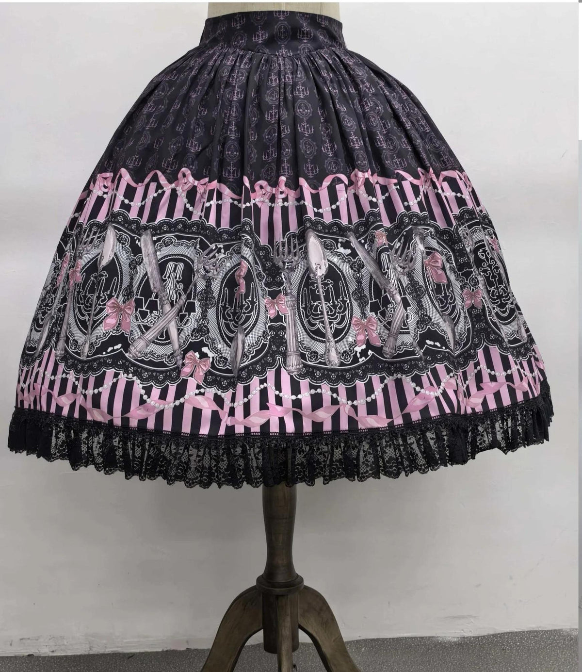 Clara Table - Dark Sweet Lolita SK & JSK Dress Set, Candelabra Tableware Print (Black / Pink / 2XL L M S XL) 45979:870530