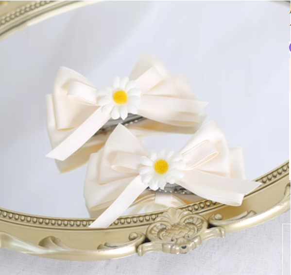 Xiaogui - Sweet Lolita Ivory Lace bow Hair Accessories No.5 Daisy flower fish mouth clip