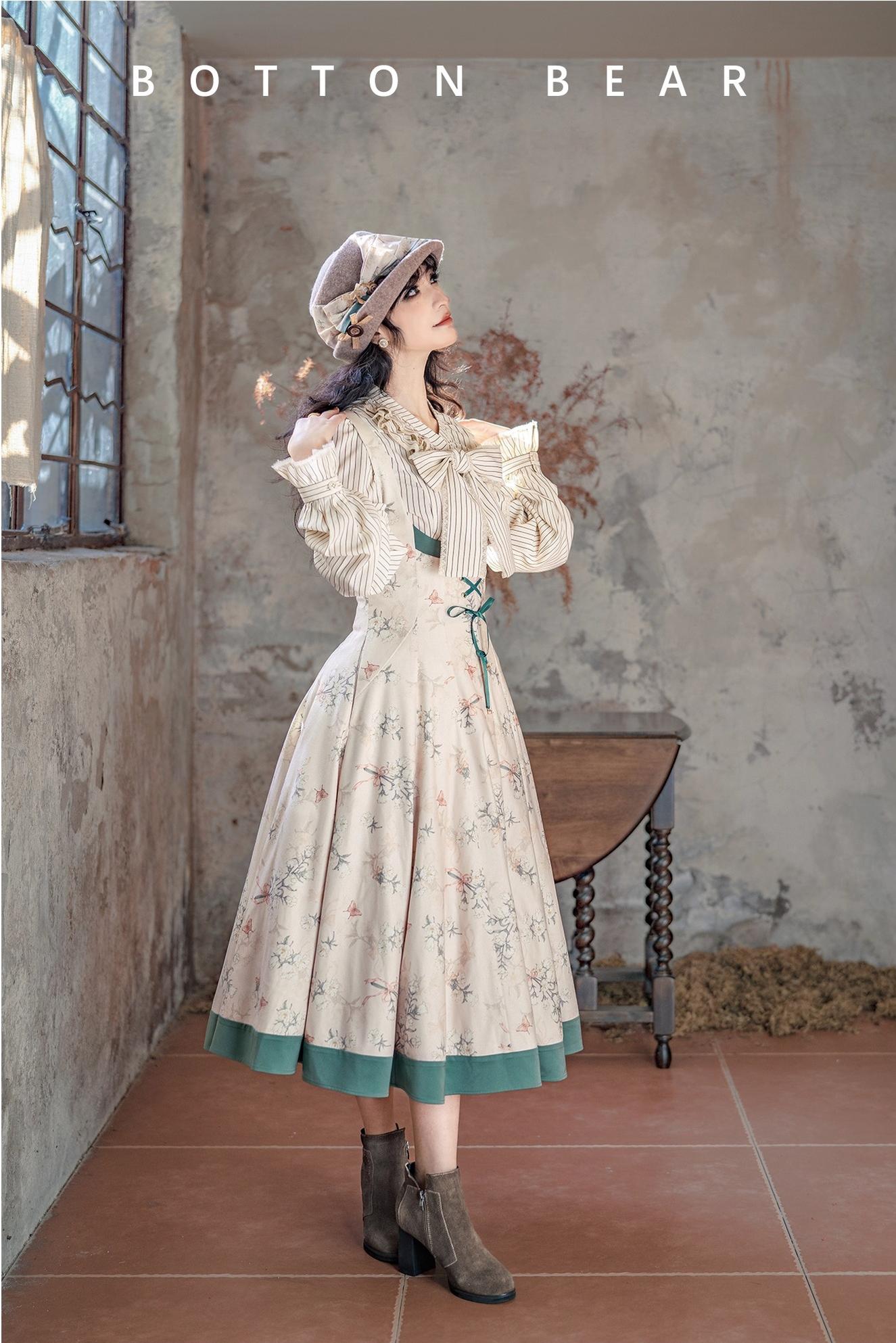 Button Bear - Winter Lily Bell - Classic Lolita Bust-Supporting JSK, Long Waisted Coat 44351:804200