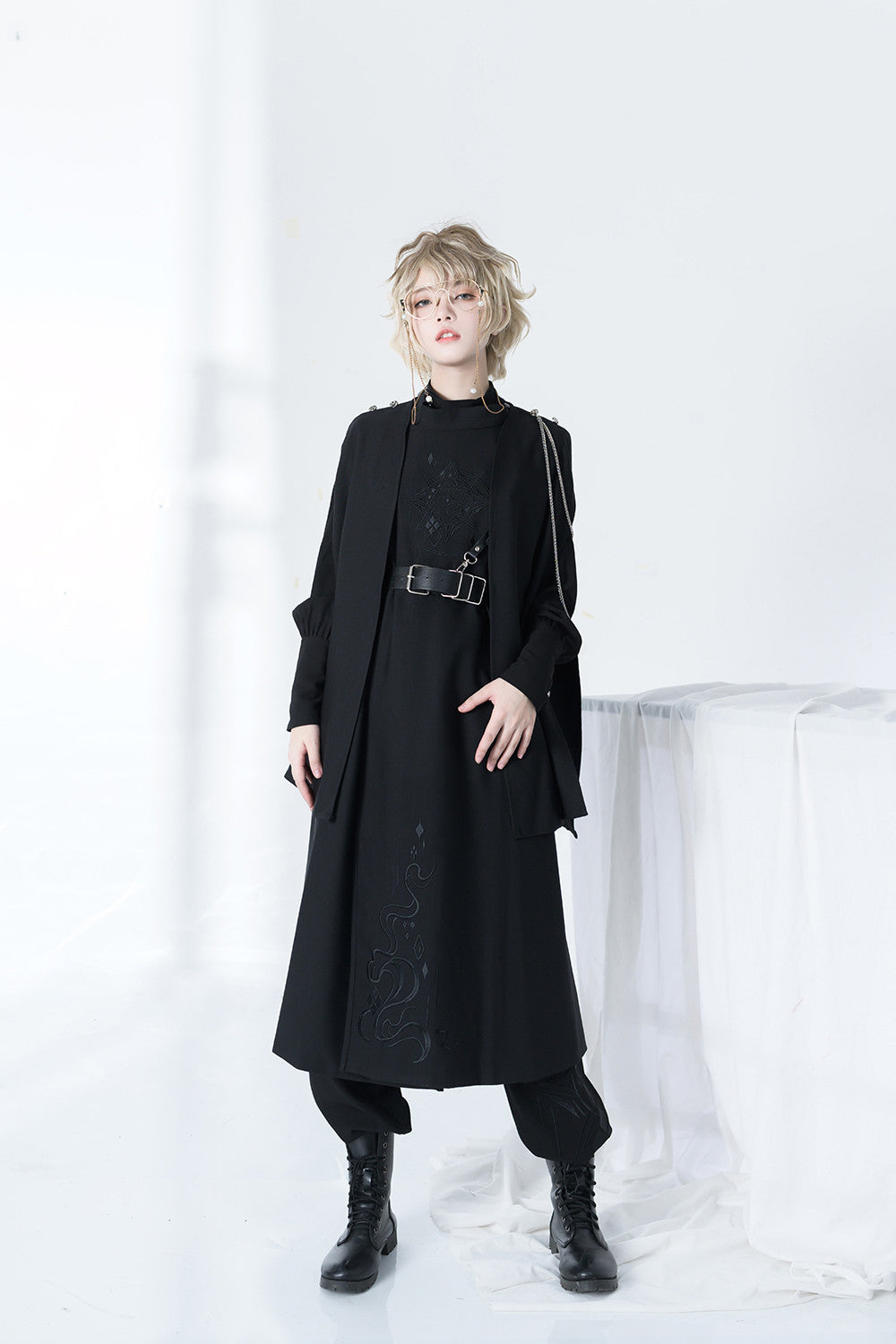 Princess Chronicles - The Stars Change - Sleeveless Ouji Fashion Long Coat