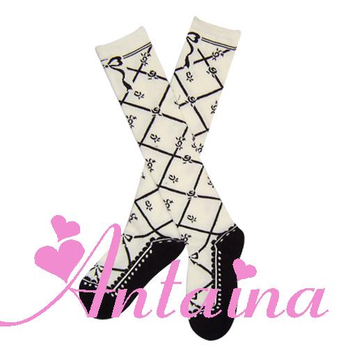 Antaina ~ Sweet Cotton Lolita Socks Black White Pink free size white 