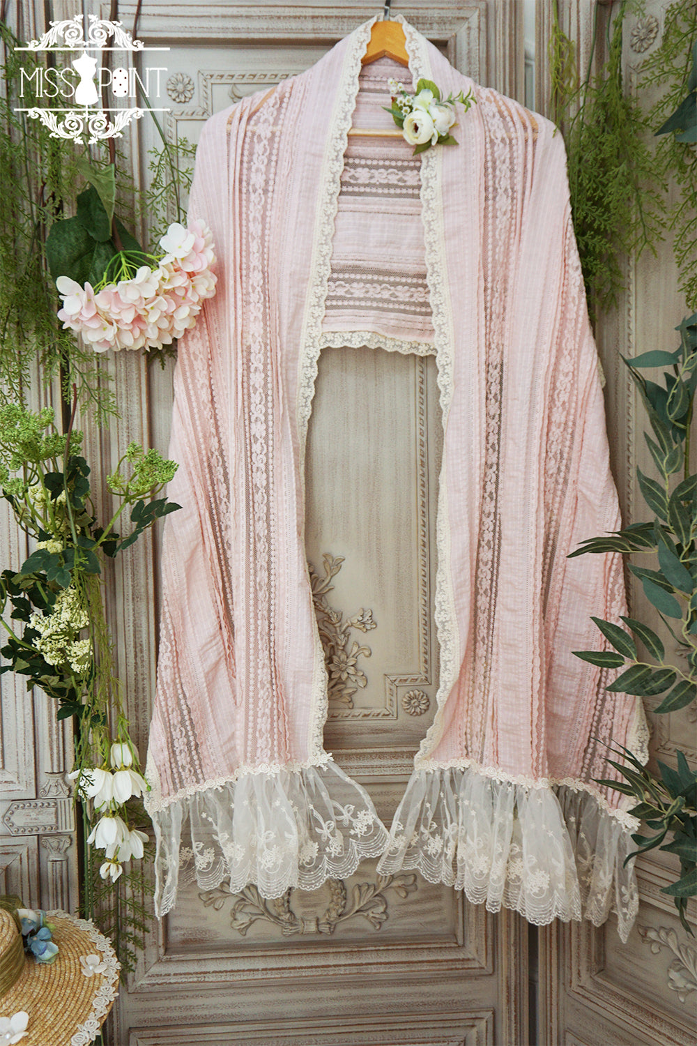 Miss point - Sally's Garden - Lace Cotton Lolita Shawl Sakura pink