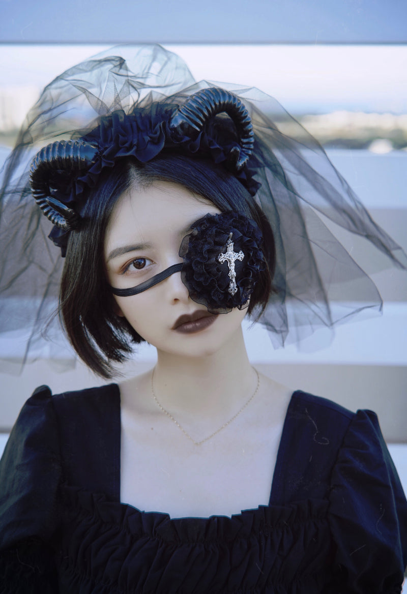 Strange Sugar - Gothic Lolita Lace Cross Eye Mask
