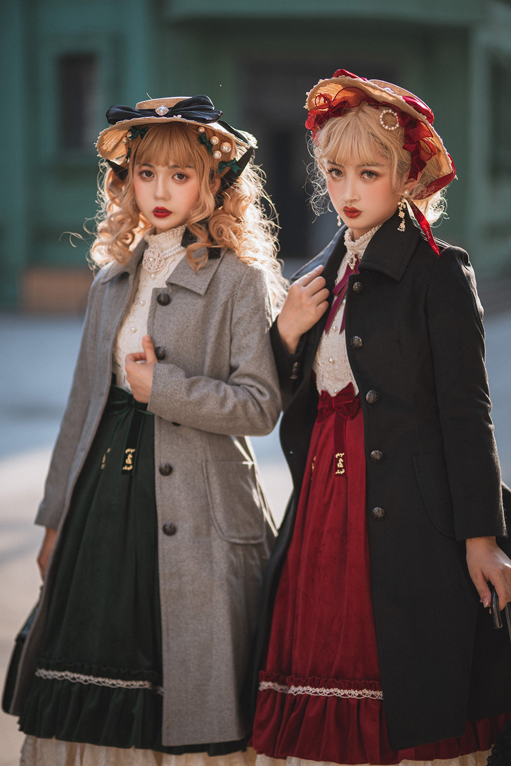 Miss Point - Rose Silhouette - Vintage Woolen Cape Hooded Long Coat XS black coat + cape