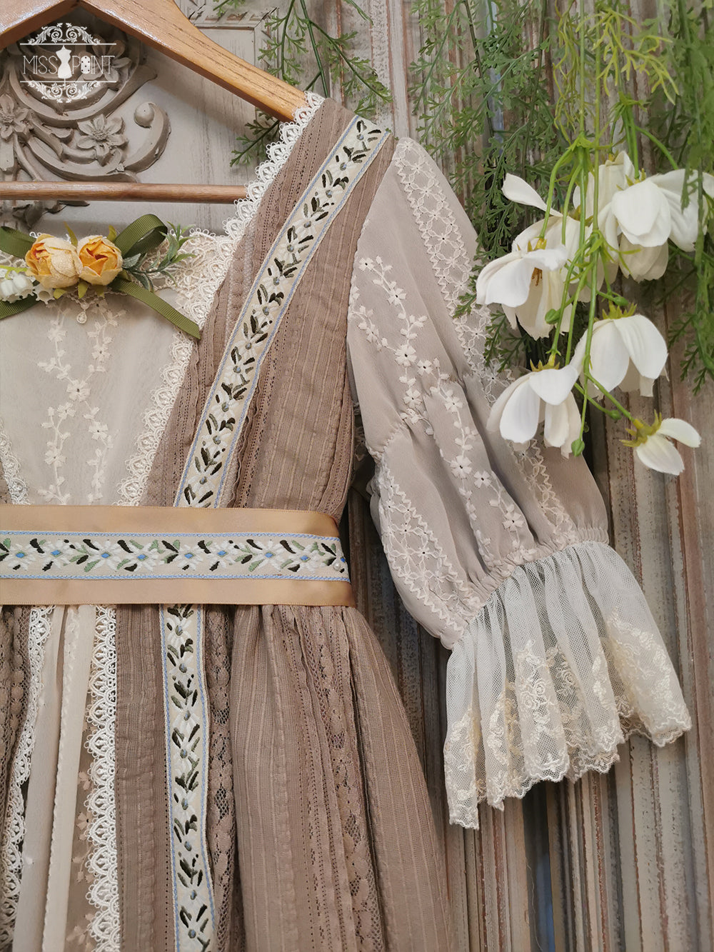 Miss Point~The Sally Gardens~Elegant Lolita Lotus Sleeves OP Dress 8500:91520