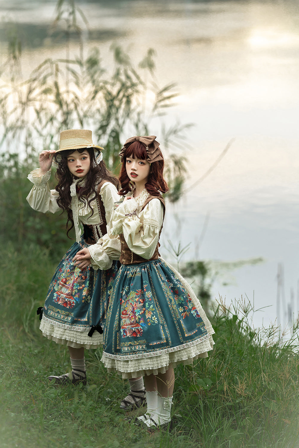 Miss Point - Praise of Abundance - Bavarian Velvet Lolita Jumper Dress