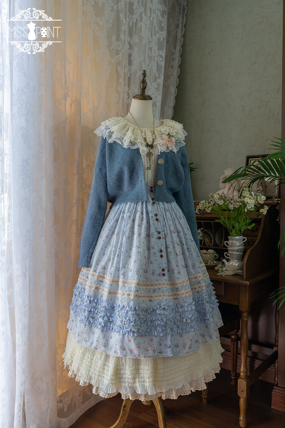 Miss Point - Flowers with Alice - Vintage Lolita Winter Fall Knitted Sweater Coat One Size blue
