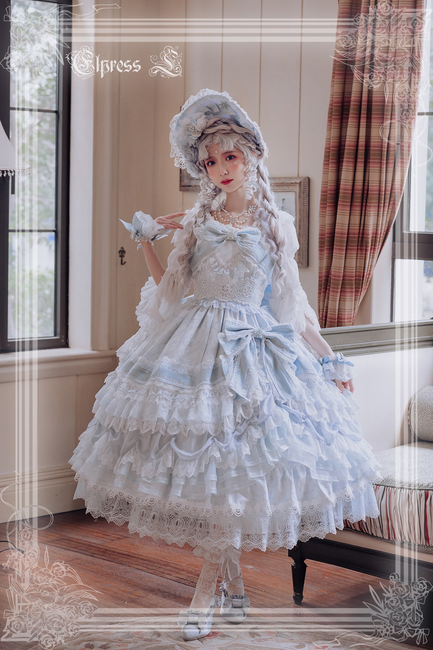 Elpress L - A Kiss from Heaven - Flounce Pendant Embroidery Lolita Socks