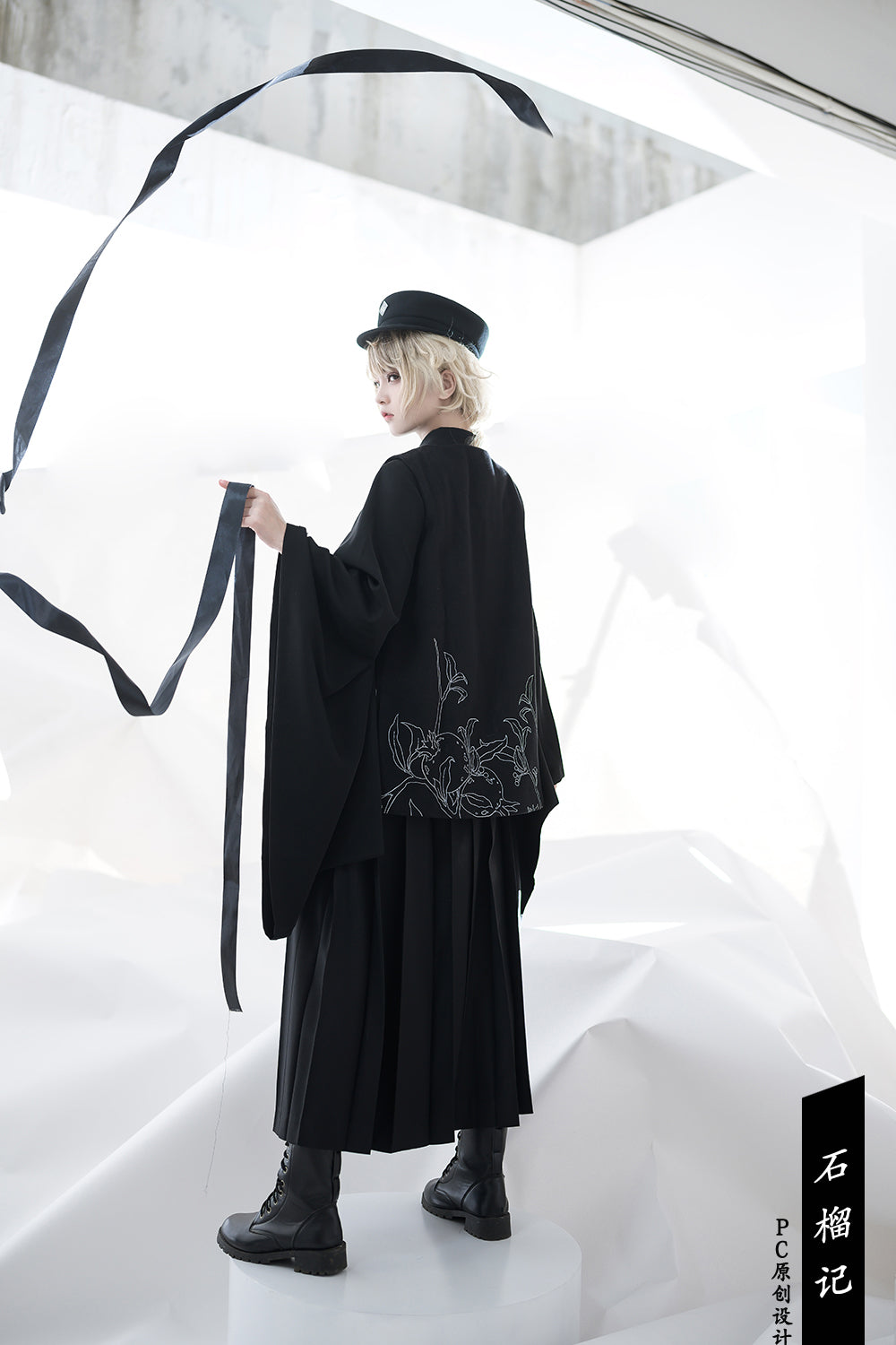 Princess Chronicles - Pomegranate Note - Black Ouji Pleated Skirt