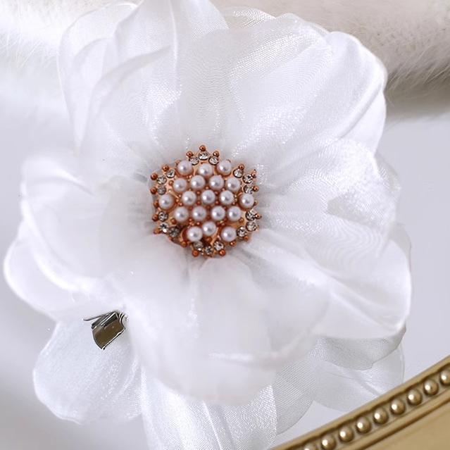 Xiaogui - Elegant Lolita Headdress Organza Flower Hairpin White stamen diamond