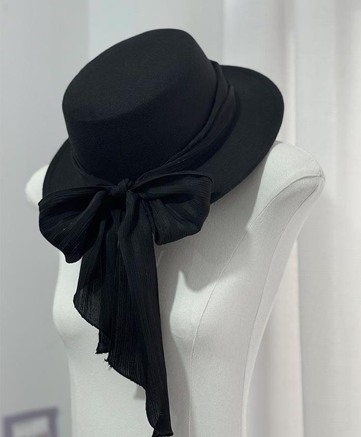CastleToo - Eternal City - Black Ouji Lolita Pointed Collar Shirt Outfit Hat Only One Size