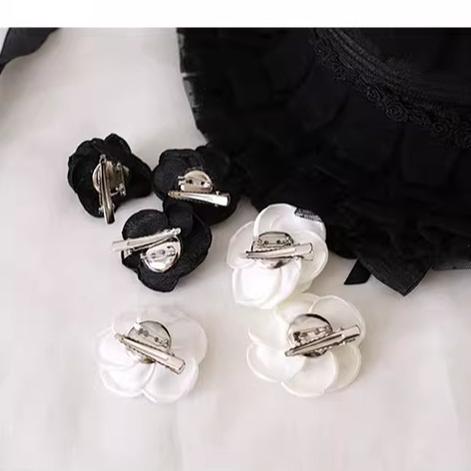 Xiaogui - Gothic Lolita Black Lace Flowers Bonnet