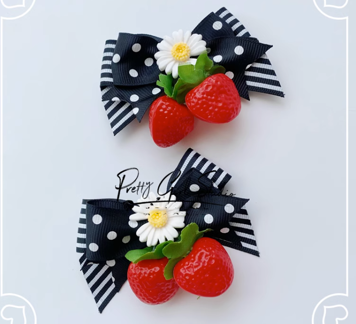 Pretty Girl Lolita~Sweet Lolita Red-Black DIY Strawberry Headdress a pair of black and red small clips  