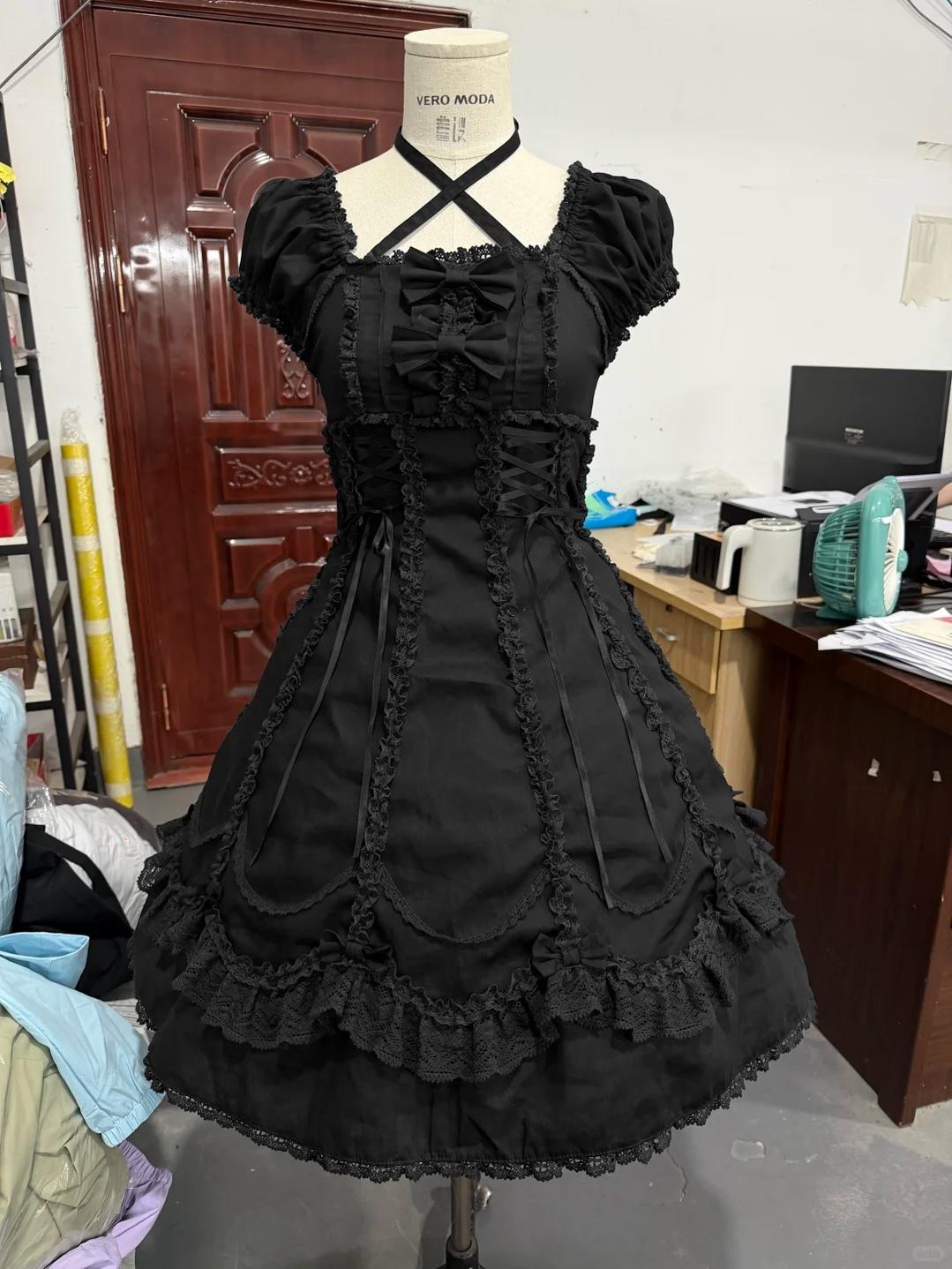Cotton Old School Lolita Lace OP Dress, Three-tiered Back