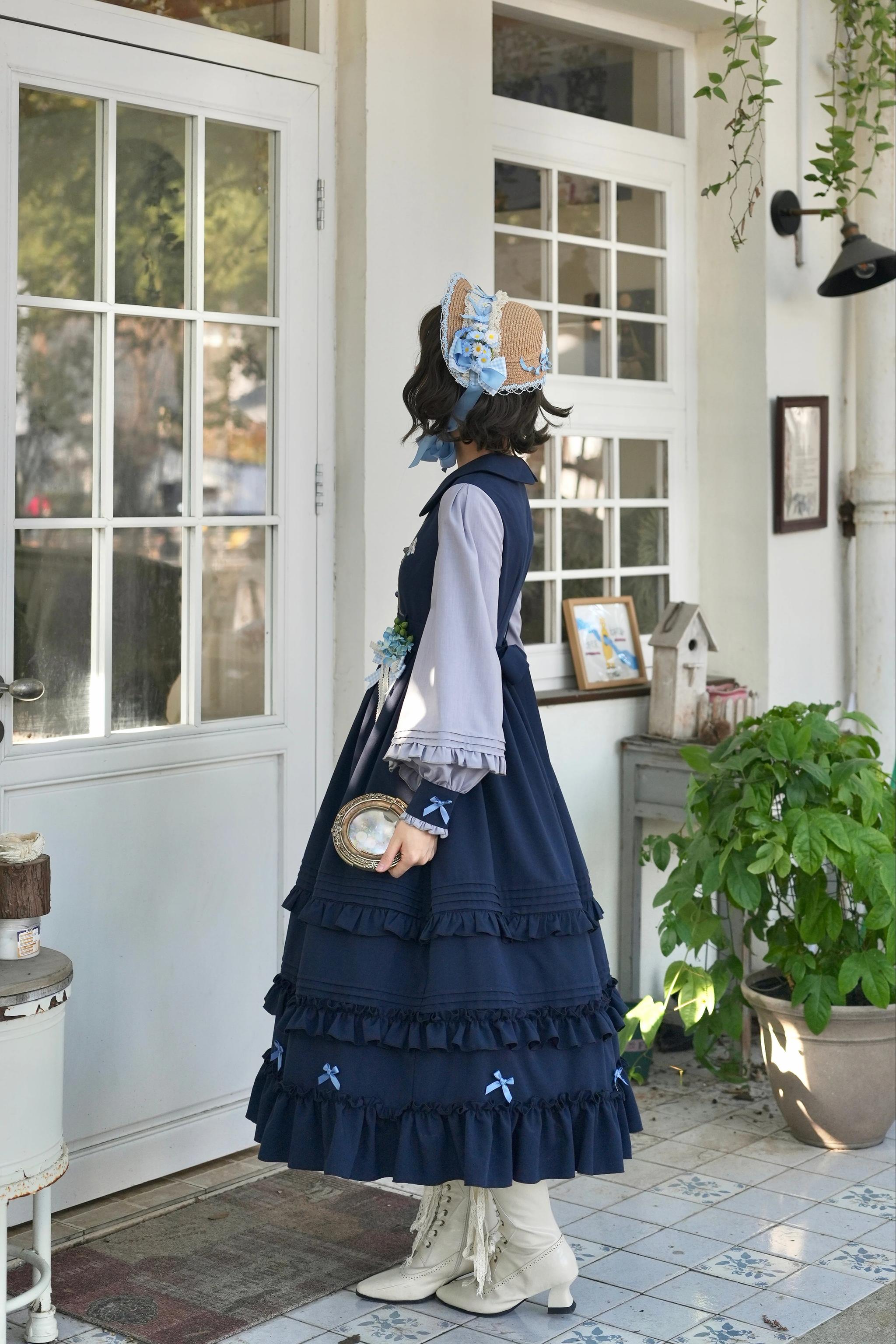 Verdant Name - High-waisted Classic Lolita Dress, Embroidered Bellflower