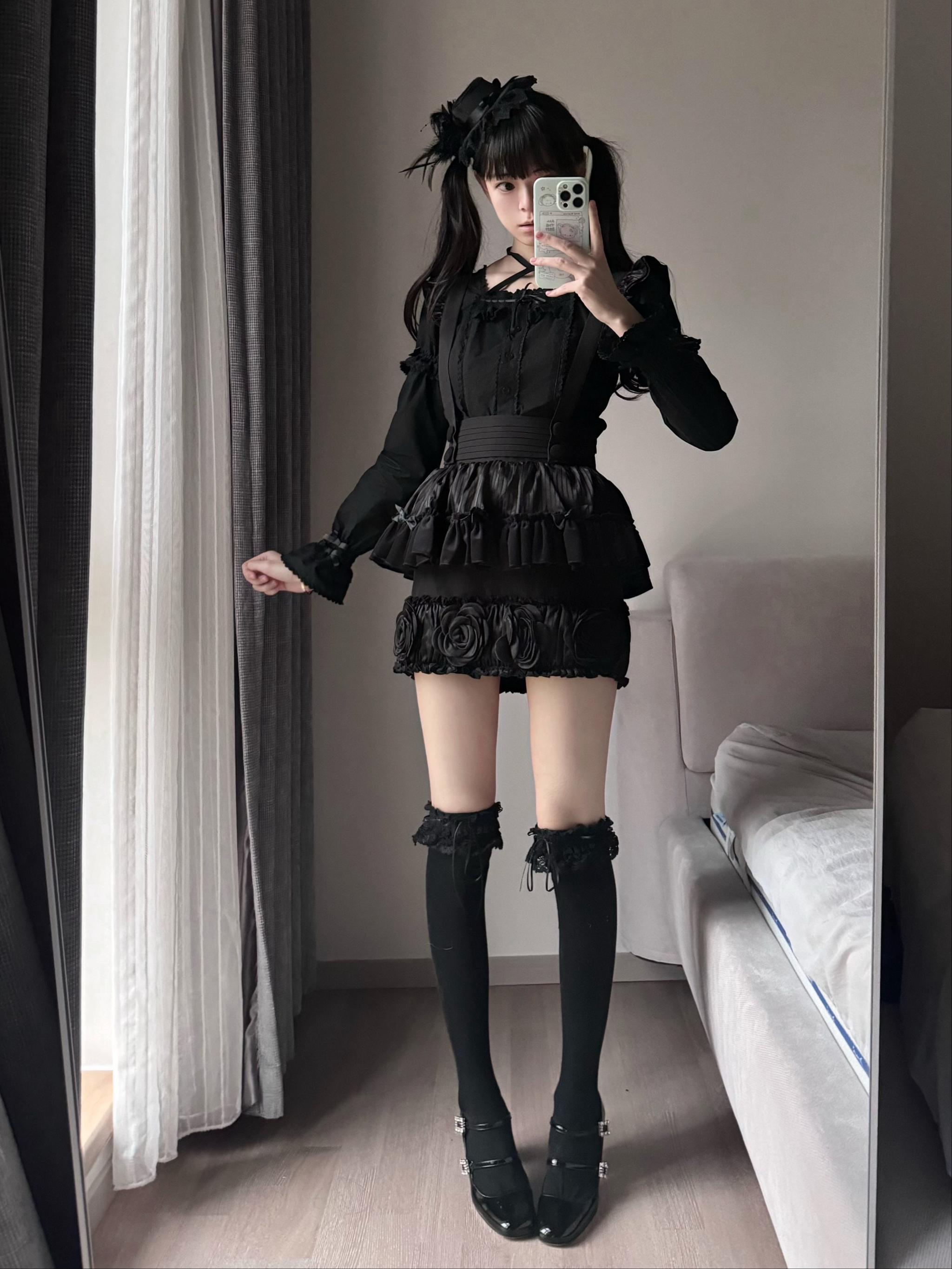 Haruhime Momoko - Cotton Old School Lolita Blouse, Cross Halter Neck