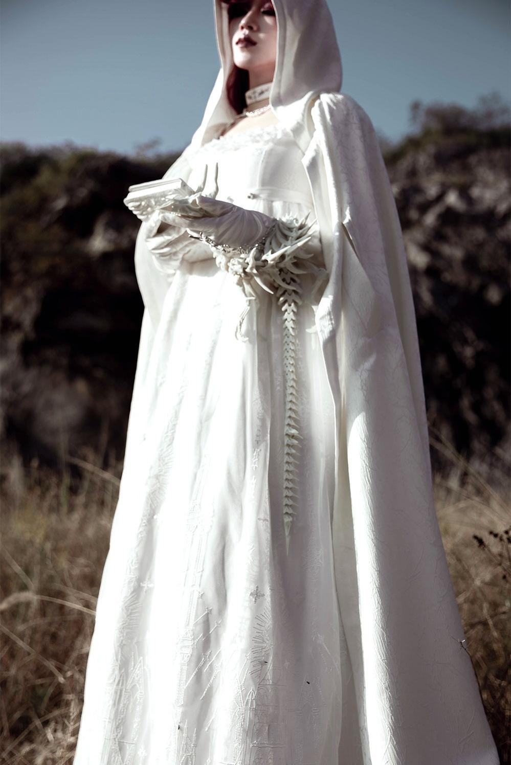 ZJstory~Gothic Lolita Cape Long-sleeved Shawl with Detachable Hood 42129:734111