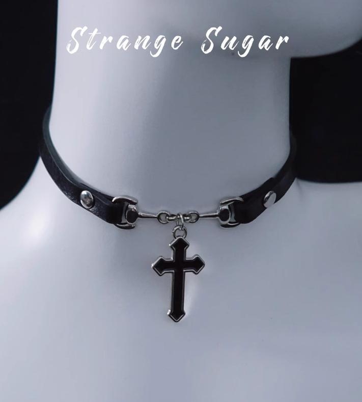 Strange Sugar~Gothic Lolita Choker with Cross Pendant