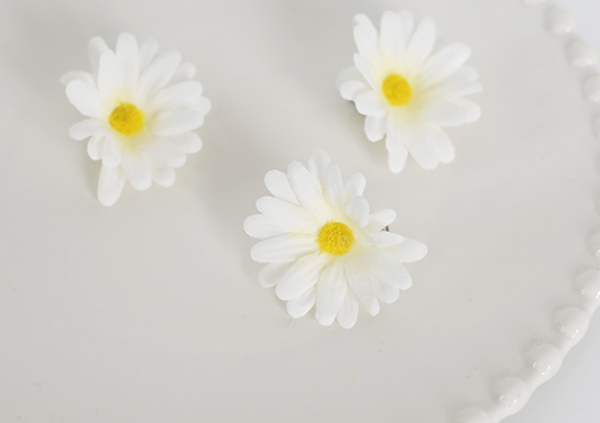 Xiaogui - Sweet Lolita Hair Pin Flower Strawberry Shaped three flowers hair pins