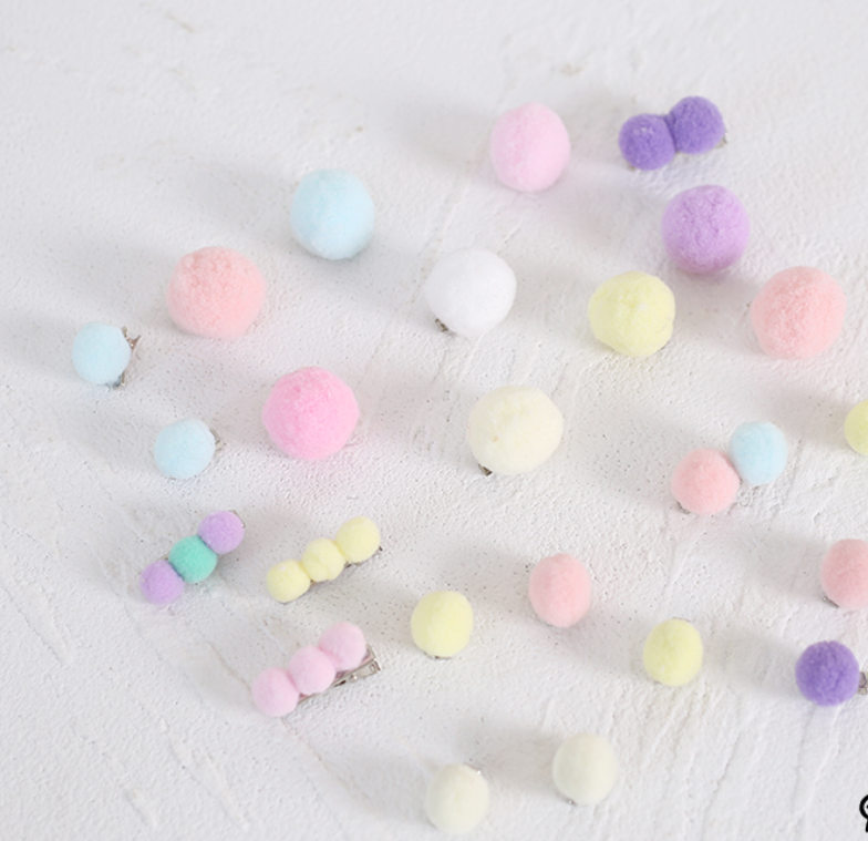 Xiaogui - Bared Sweet Lolita Accessory Pink and Blue Pompom Hair Clip