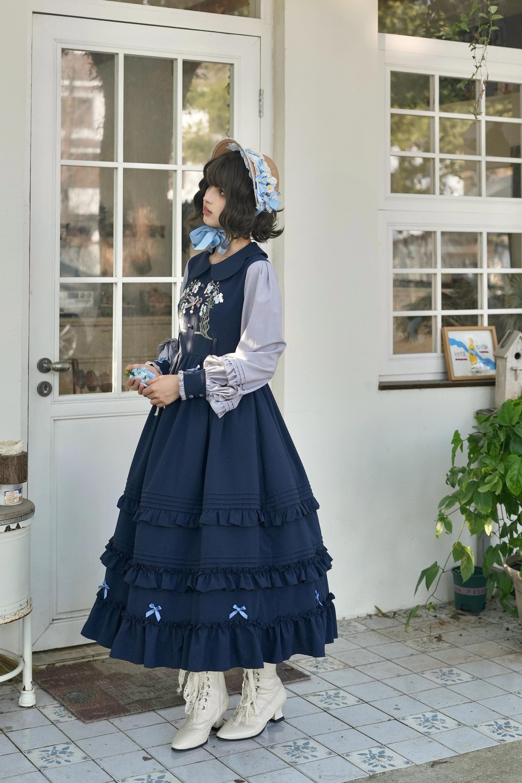 Verdant Name - High-waisted Classic Lolita Dress, Embroidered Bellflower