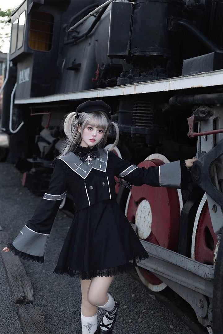 CastleToo~Rules of the Otherworld~Gothic Ouji Lolita Shorts Set with Embroidery Jacket