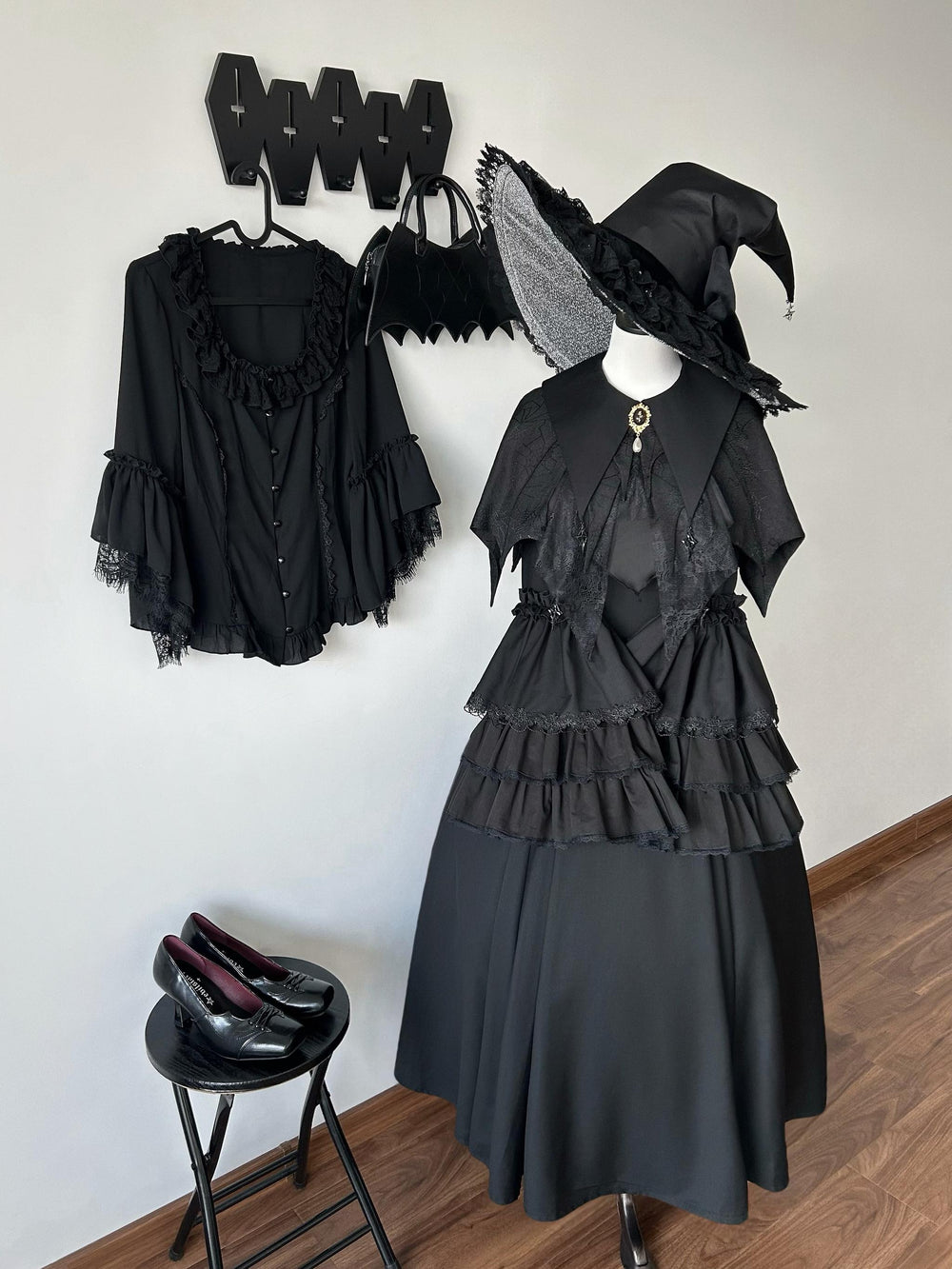 Muppet Mind Ben~Garden Witch~Gothic Lolita Dress Outfit Pointed Collar OP Batwing Cape 41414:772152