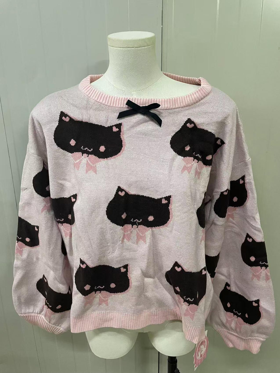 42Lolita Clearance Items Collection #7-Black pink sweater - free size