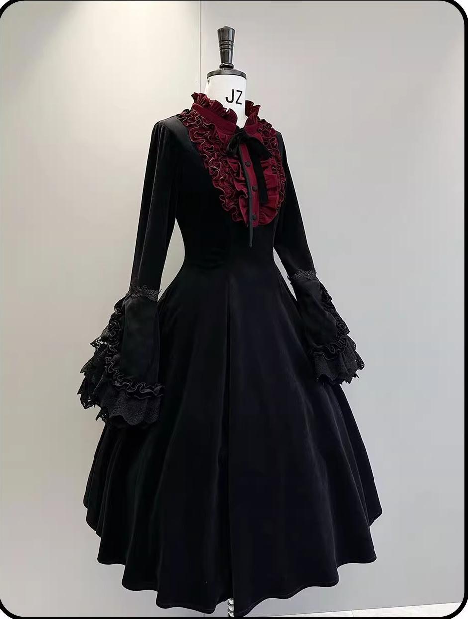 Susin Lolita~Moonlit Rose~Gothic Lolita OP Dress Winter Wool Lolita Overcoat S long black red princess-seam OP only 