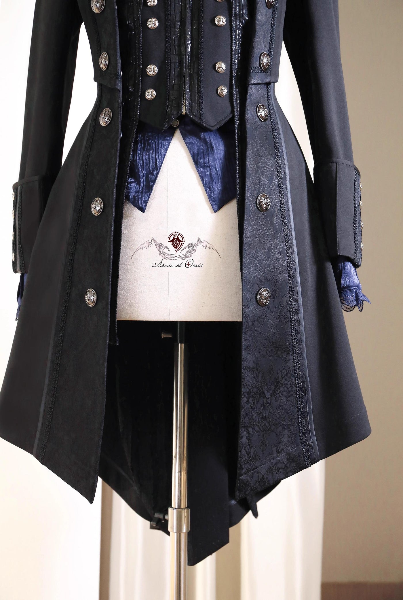 (BFM)Arca Et Ovis~Batwing~Gothic Lolita Long Coat Ouji Lolita Windbreaker   