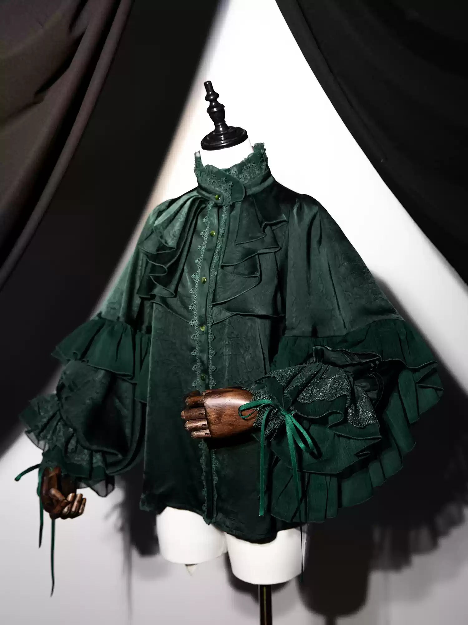 ZJstory - Dragon Bone Cemetery - Gothic Lolita Long Sleeve Blouse S Serpent green blouse