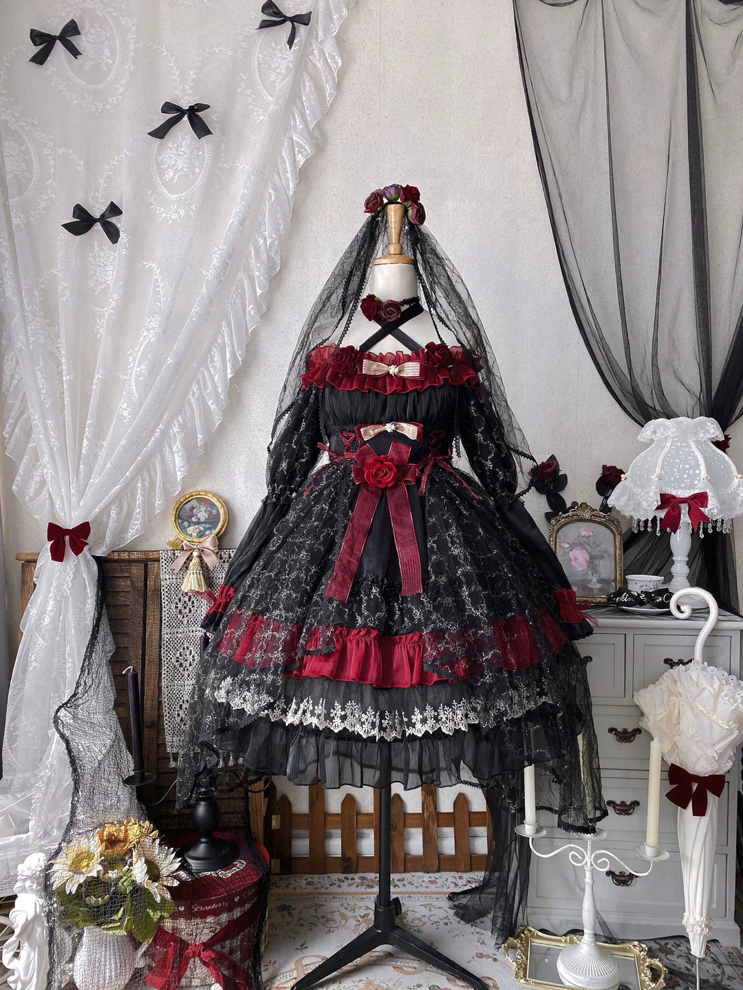 Uncle Wall Original~Night of Berea~Gothic Lolita OP Black and Red Lolita Dress