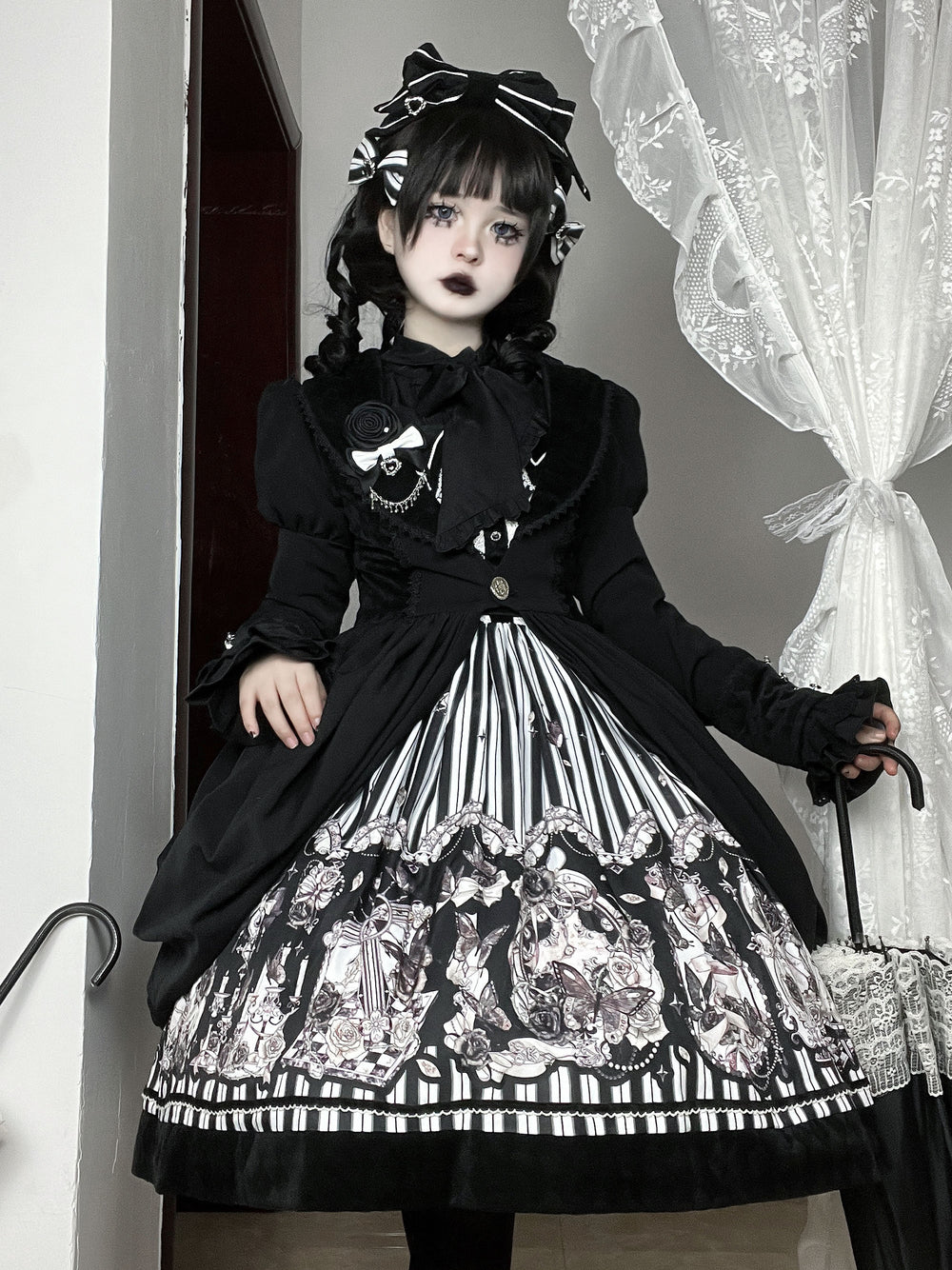 (Buyforme)Little Bear~Gothic Lolita Black and White Striped JSK Set