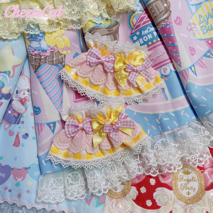 (Buyforme)Cheese Cat~Sweet and Playful Strawberry Gingham Lace Cuffs yellow plaid cuffs (1 pair)  