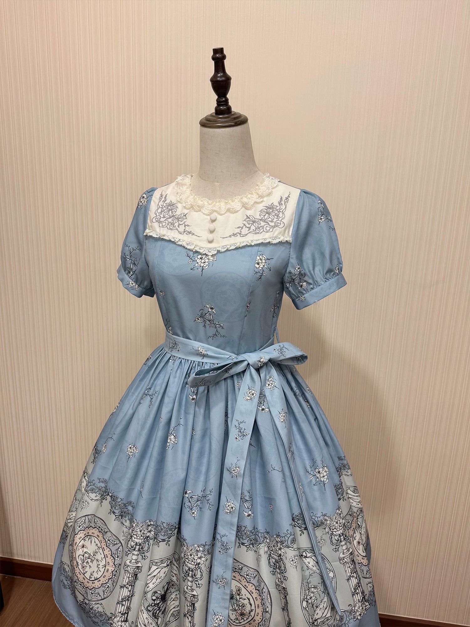 Small Porcelain Plate - Classic Lolita Plate Print OP, Embroidered Collar 45786:862759