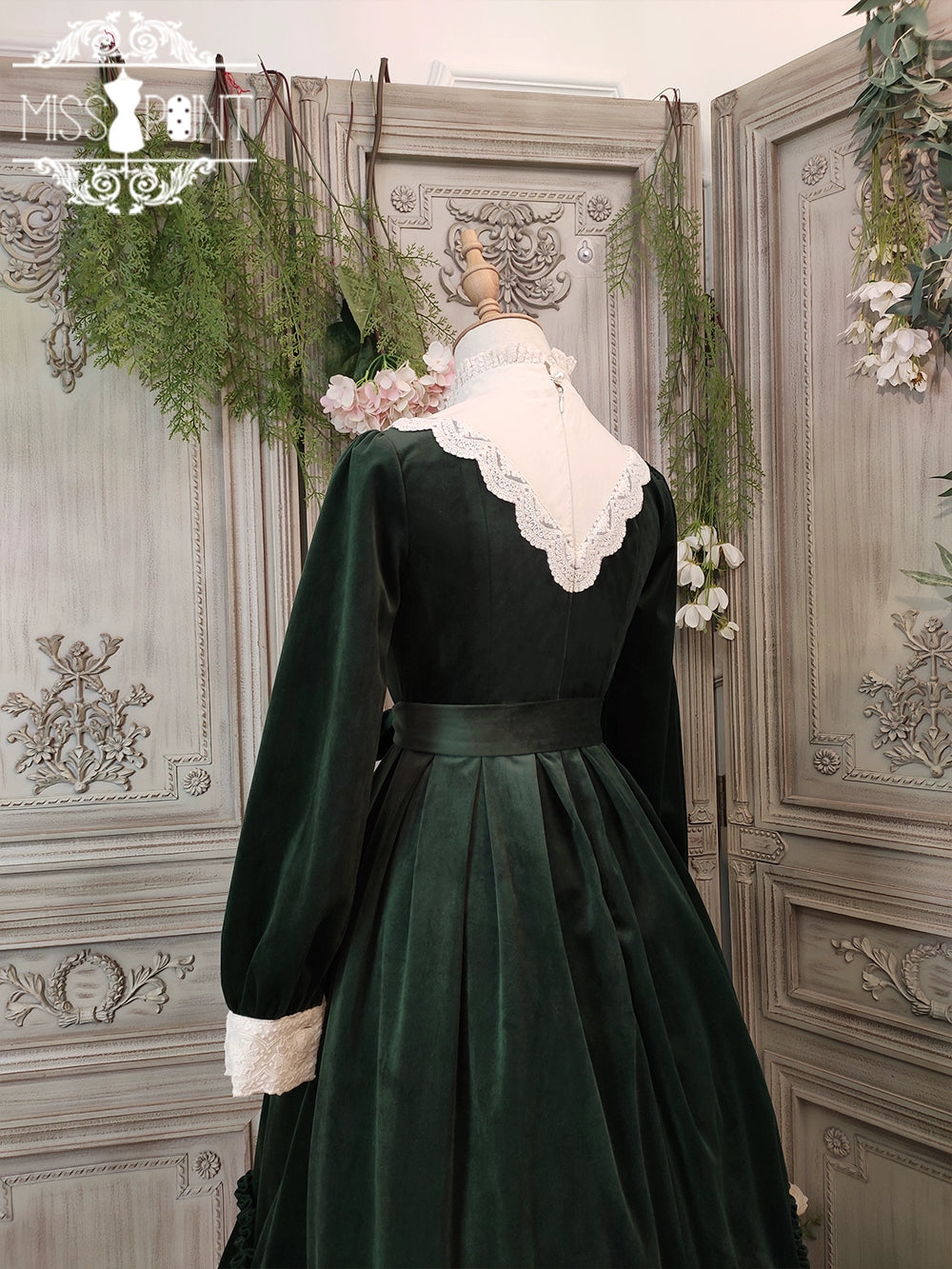 (BFM)Miss Point~Customized Lolita Dress Vintage Elegant Velvet OP Dress 32520:391582