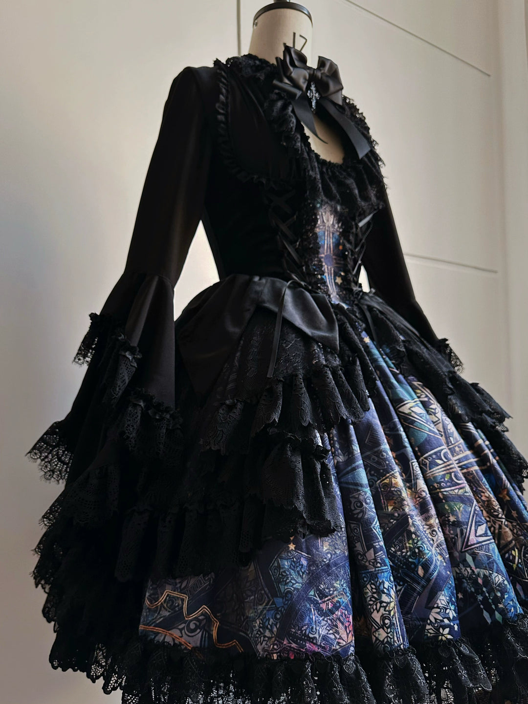 SUSIN~Night Traveler~Classic and Elegant Gothic Dress with Colorful Window Prints