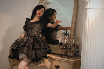 Airfreeing~White Gardenia~Classical Lolita Skirt Embossed Fabric Skirt Suit top (camisole + innerwear) S black