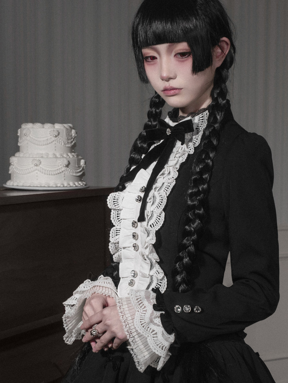 Kuroya~Kikyo~Gothic Lolita OP with Long Sleeves and Tiered Skirt