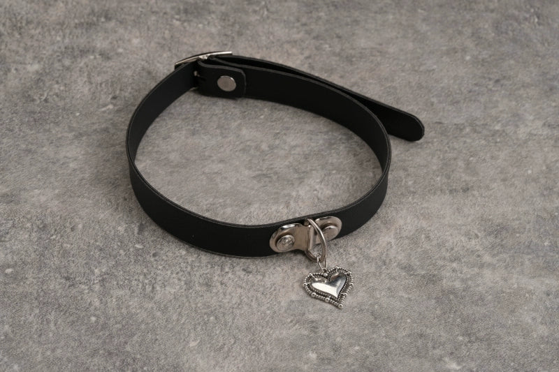 Strange Sugar~Gothic Lolita Choker Faux Leather Heart Pendant Necklace 3 Silver heart pendant 36642:530690