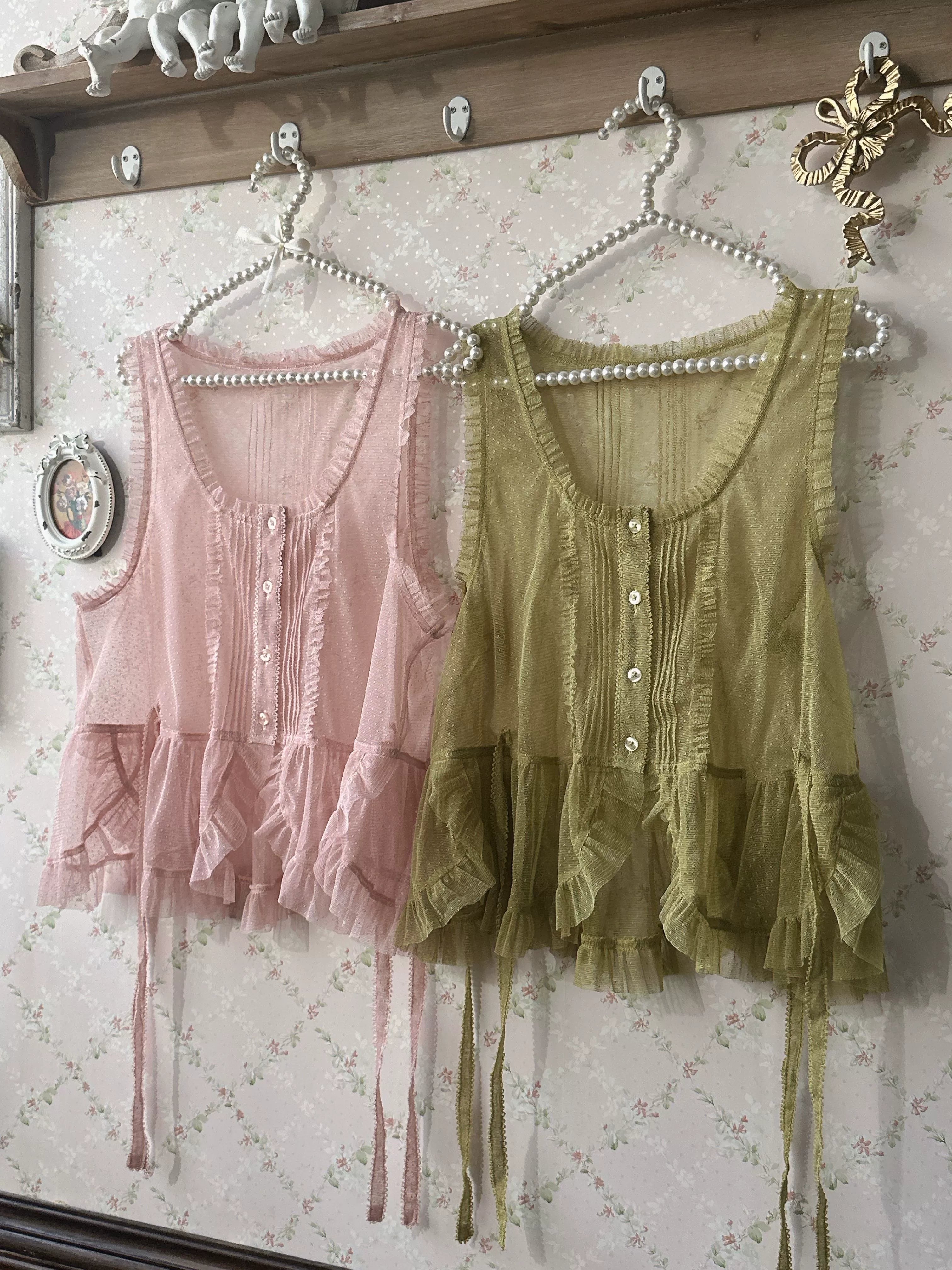 Sweet Dreamer - Antique Wall - Classic Vintage Lolita Vest Tulle Polka Dot Vest Small dots in grey-pink (vest only) (Pre-order) One Size Single-layer petal hem